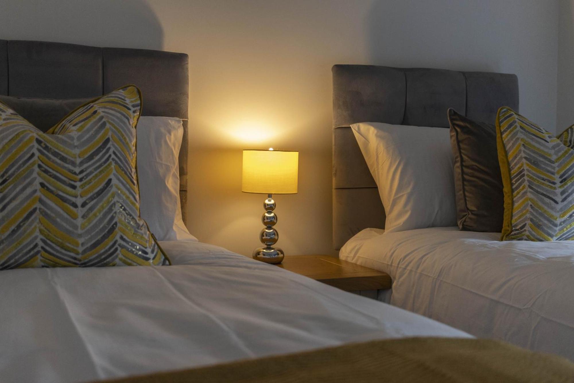 דירות אקסטר Linacre 11 - Modern 2 Bed Behind The Cathedral With Free Parking And Fast Wifi מראה חיצוני תמונה